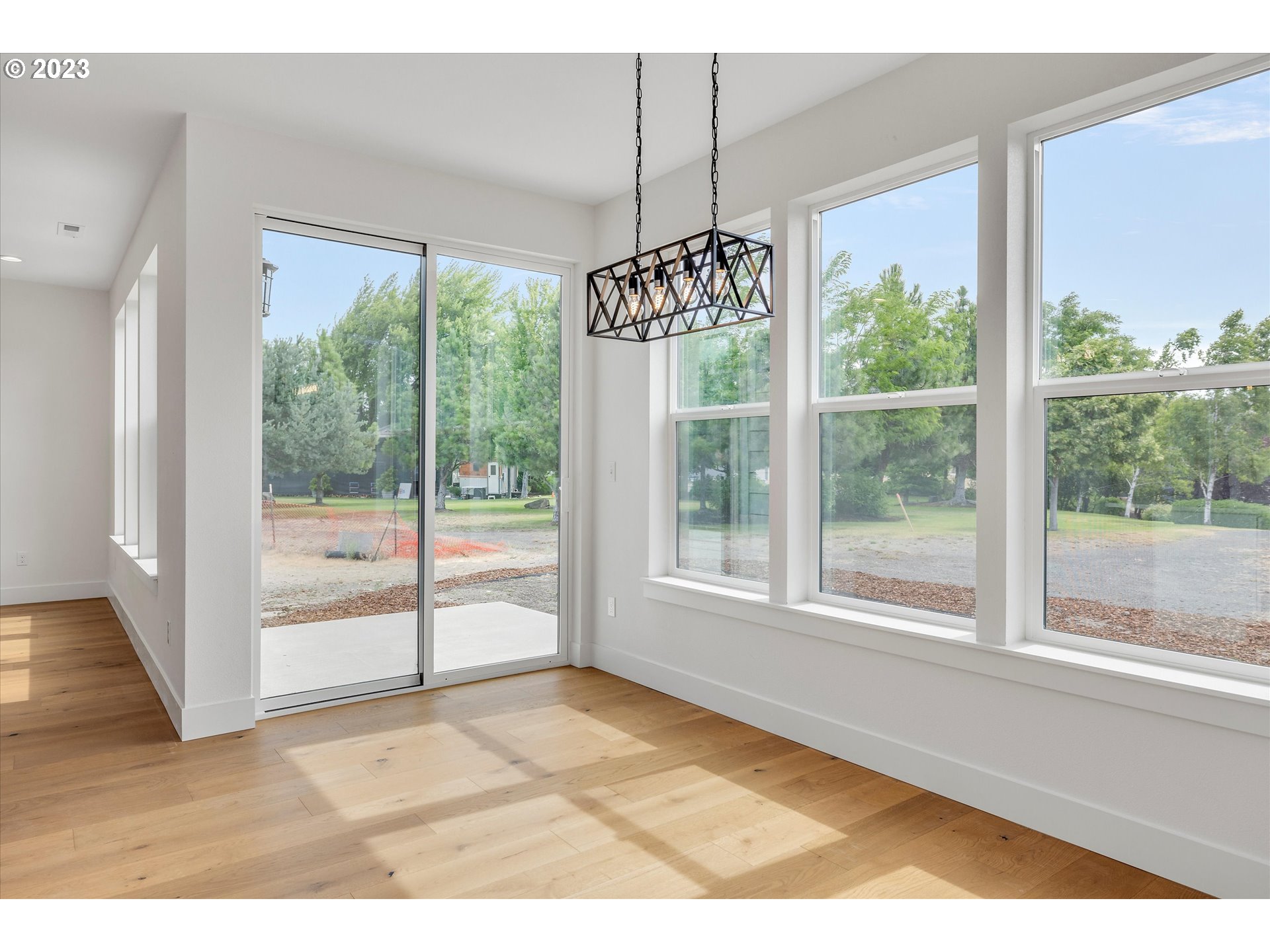 157 SOUTHSHORE AVE