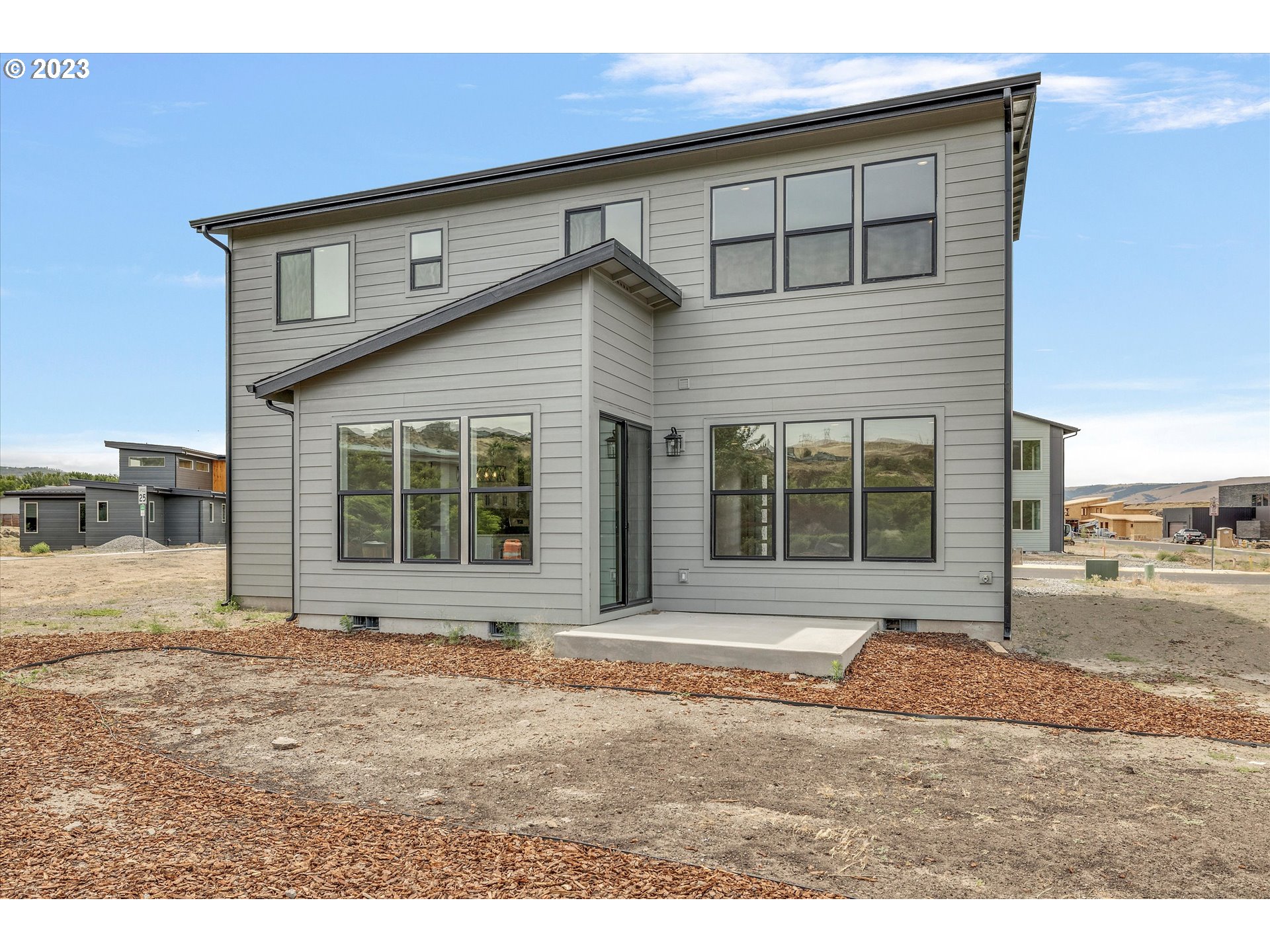 157 SOUTHSHORE AVE
