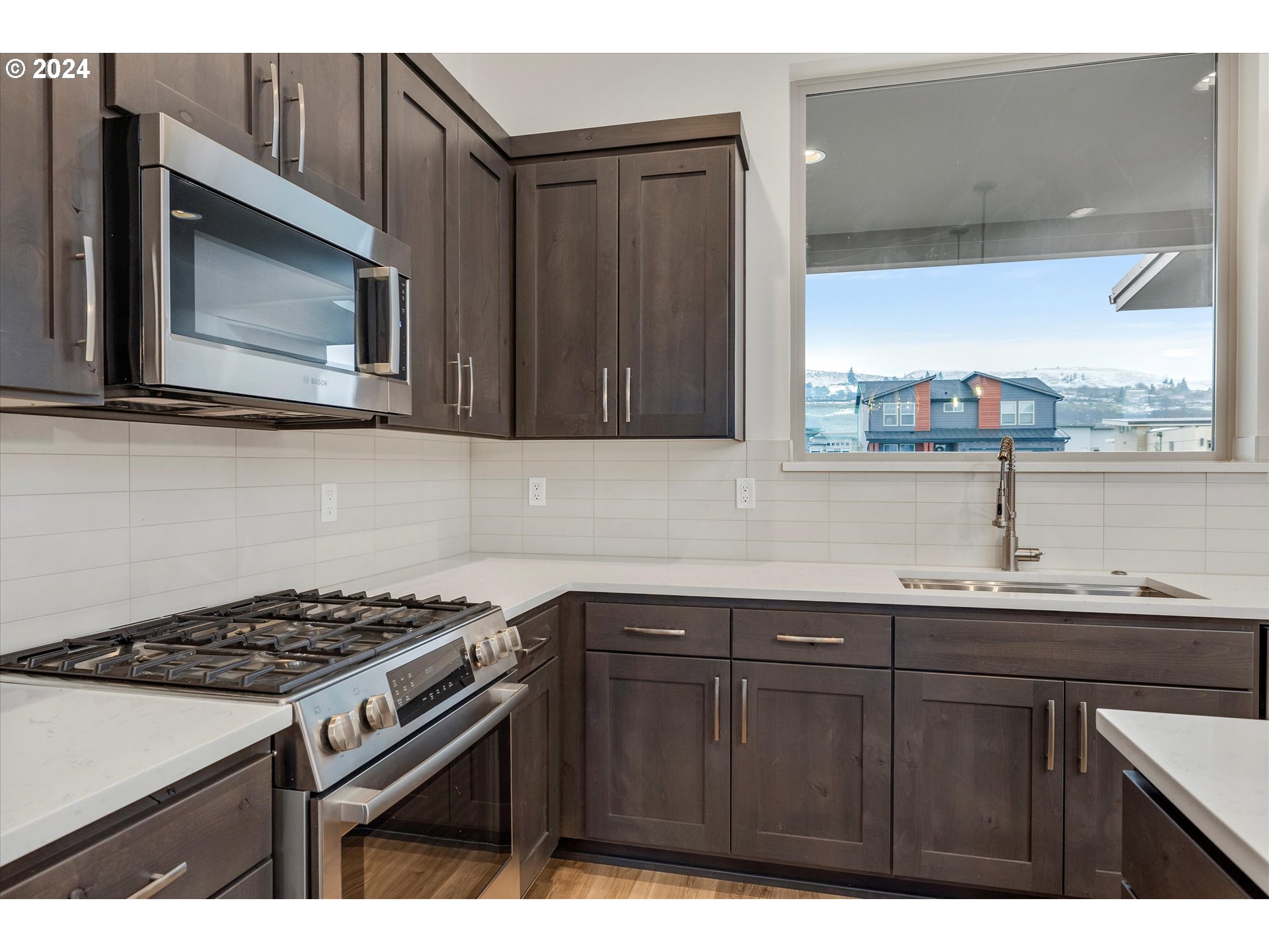 144 SOUTHSHORE AVE