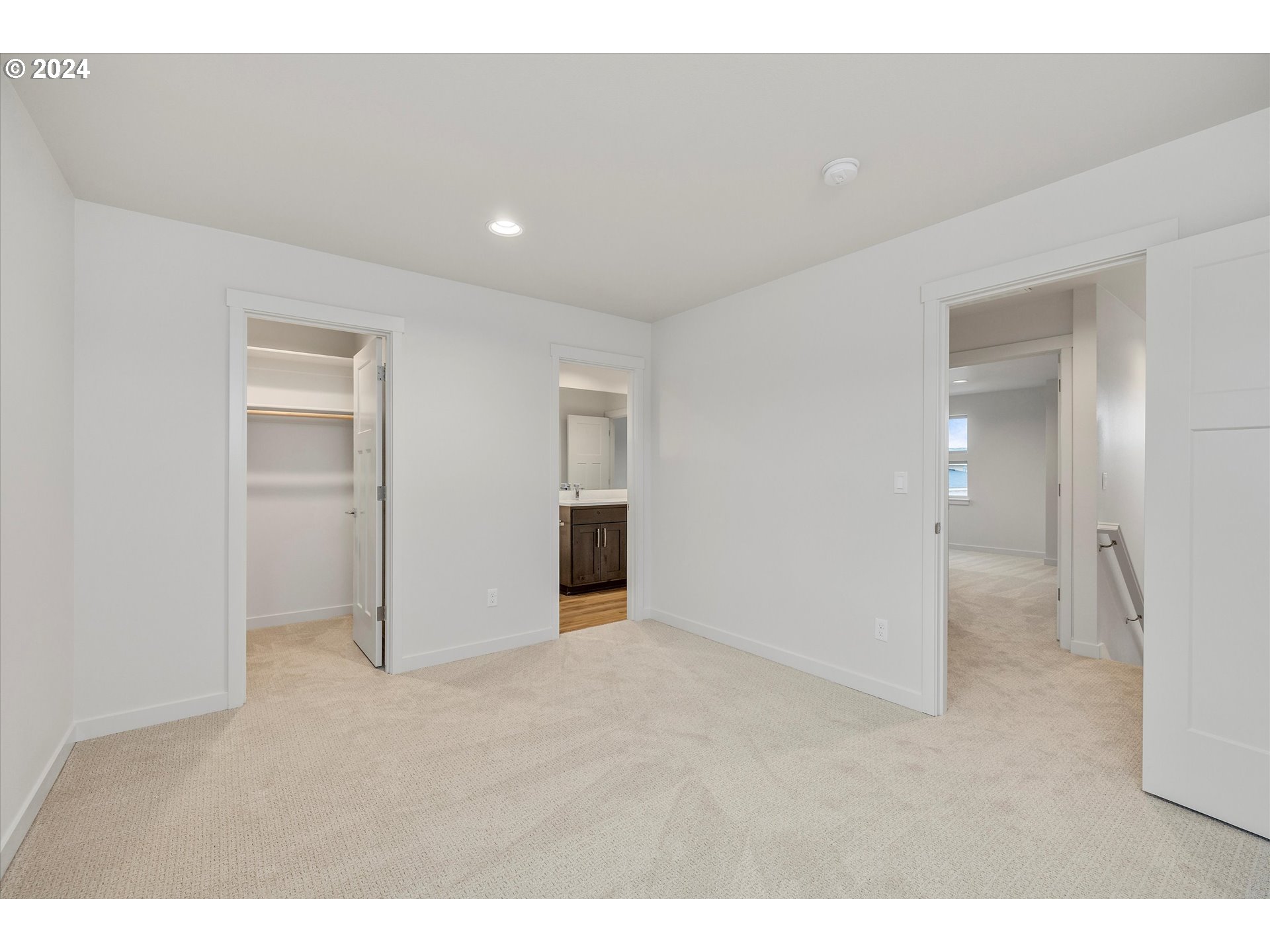 144 SOUTHSHORE AVE