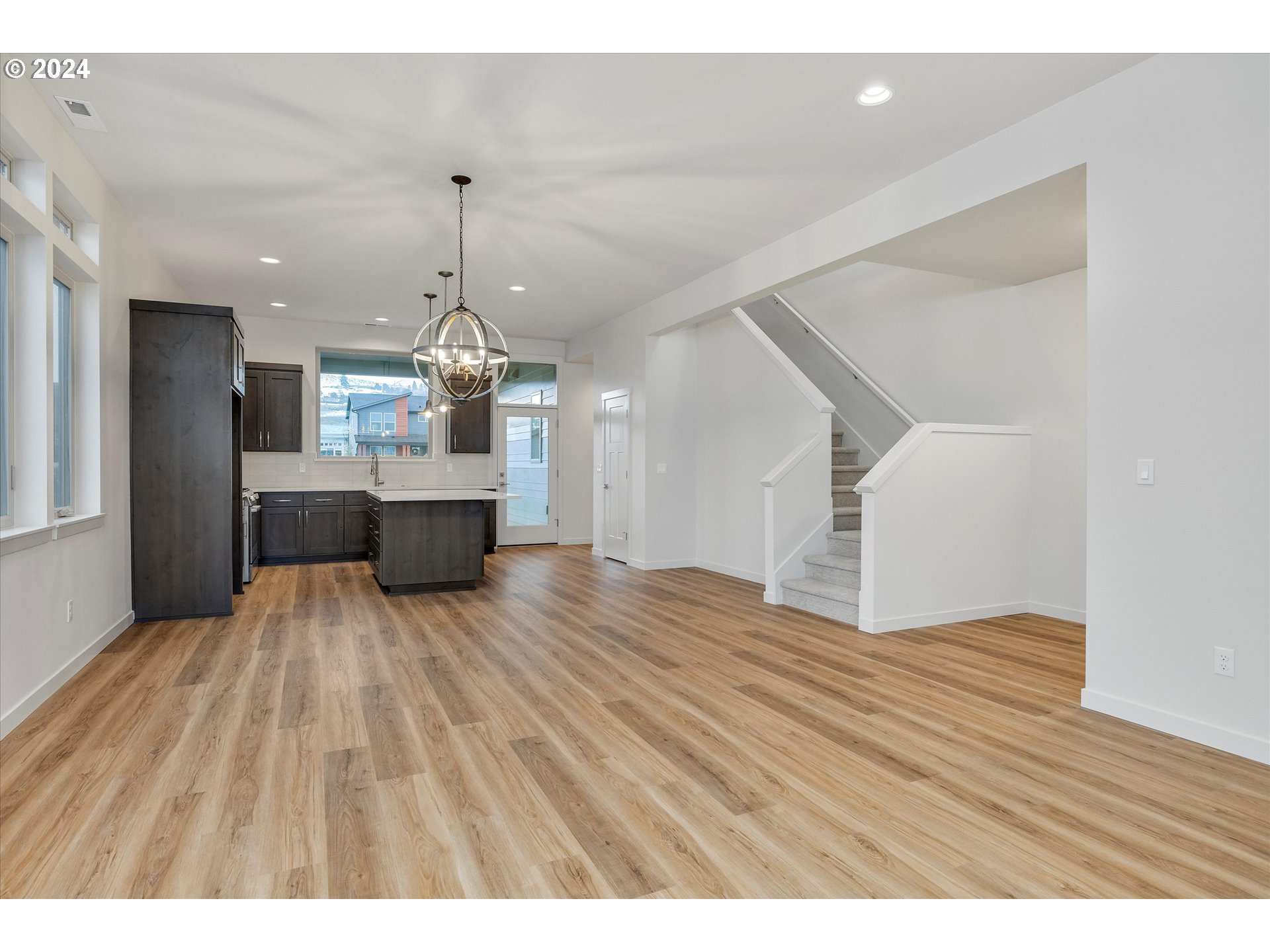 144 SOUTHSHORE AVE