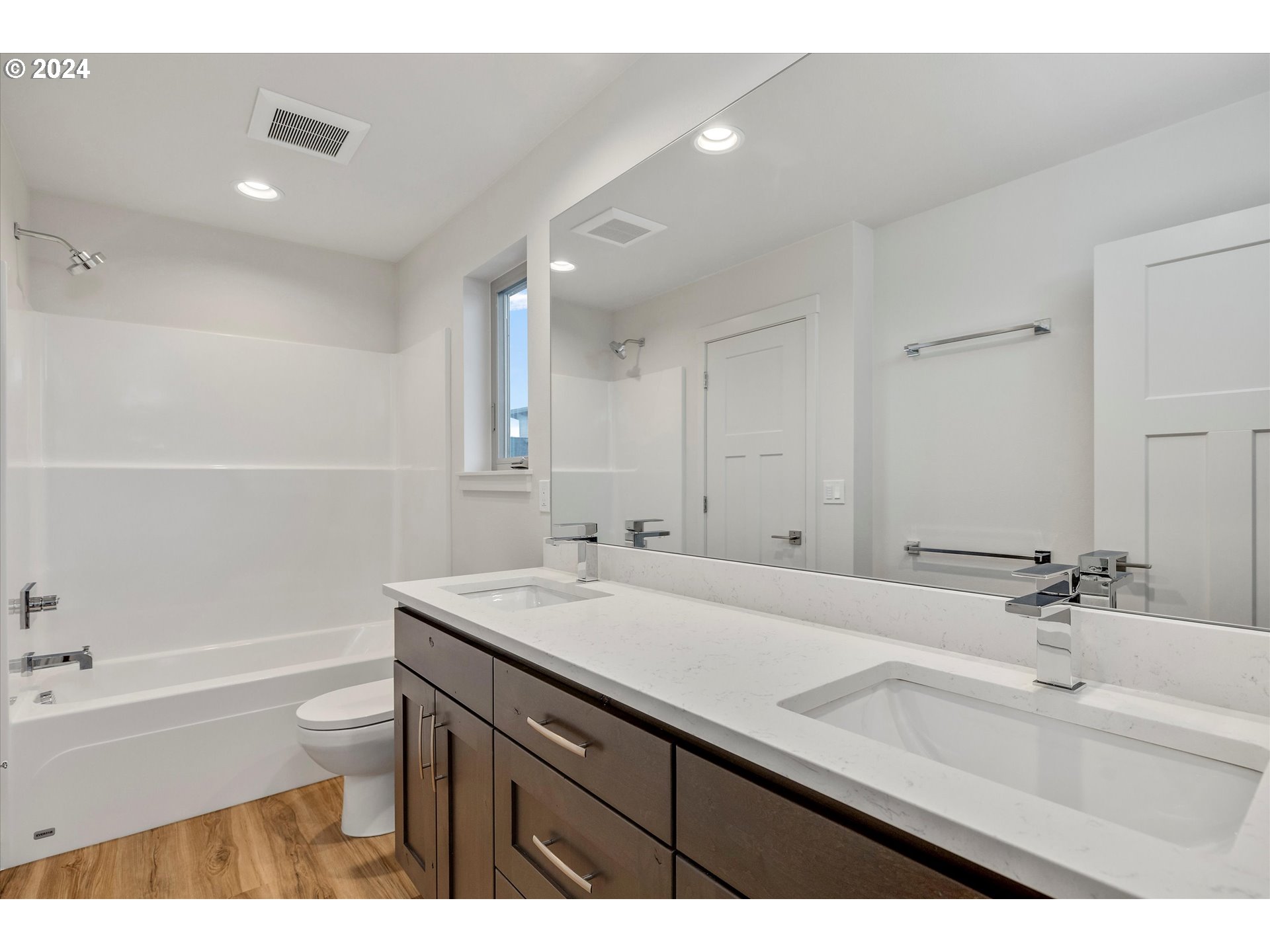 144 SOUTHSHORE AVE