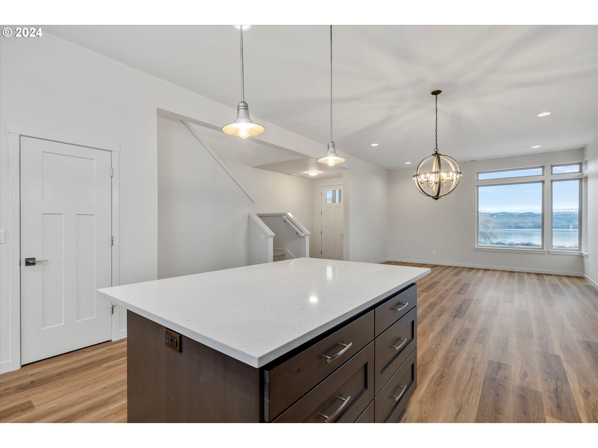 144 SOUTHSHORE AVE