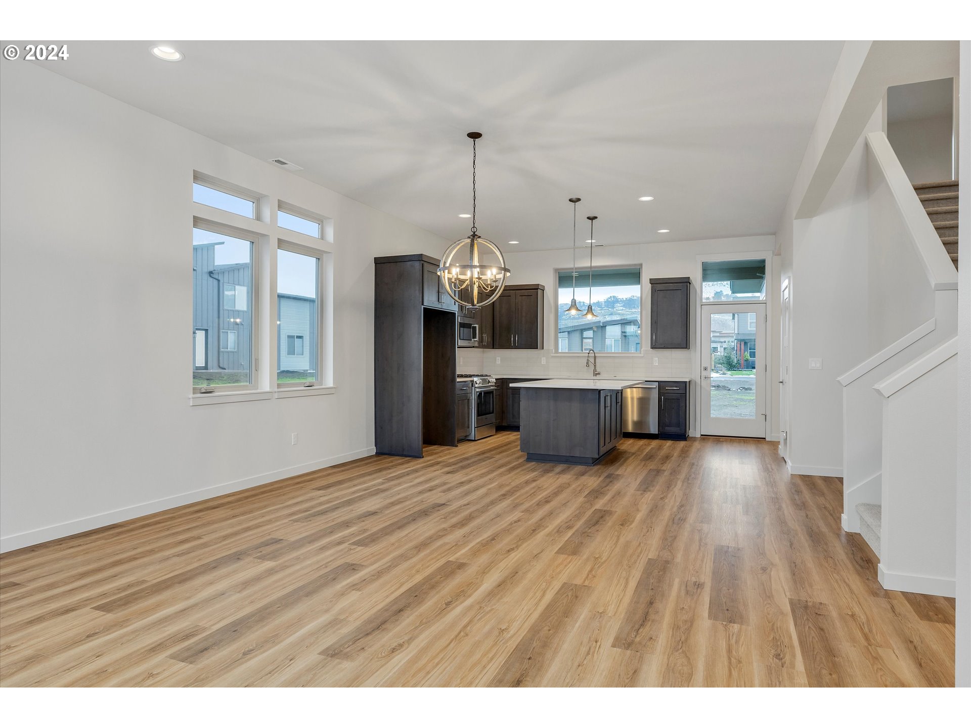 144 SOUTHSHORE AVE
