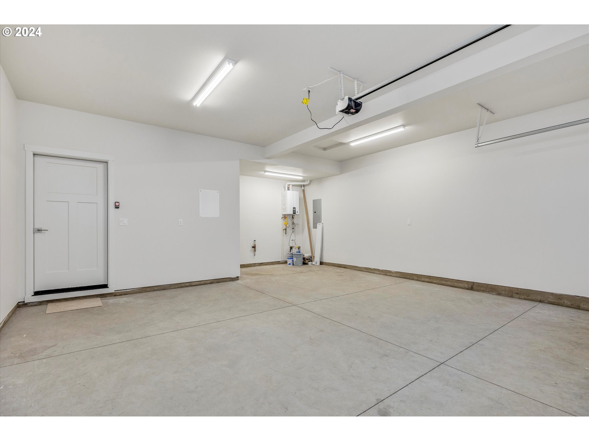 144 SOUTHSHORE AVE