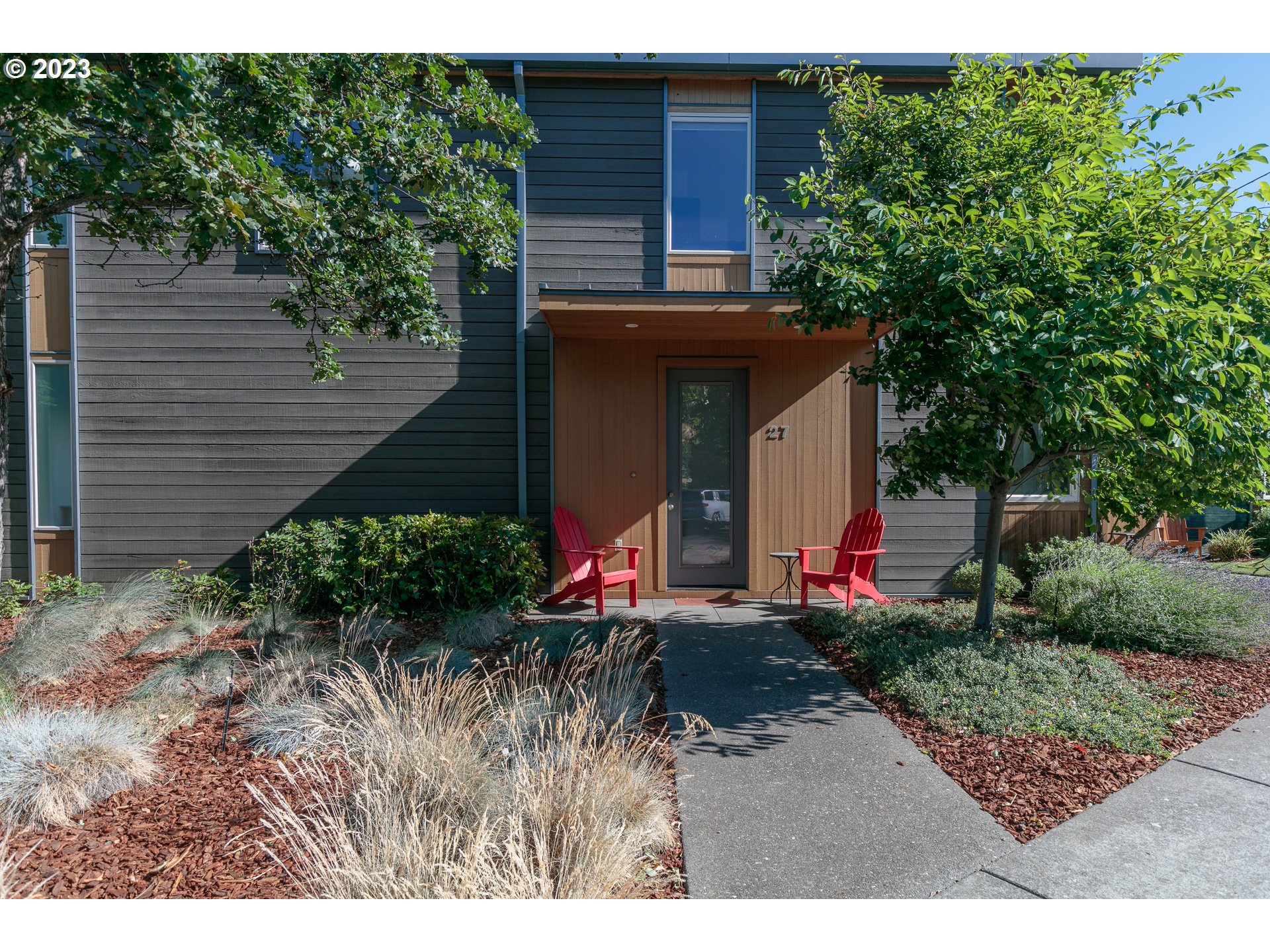 27 MOSIER CREEK PL