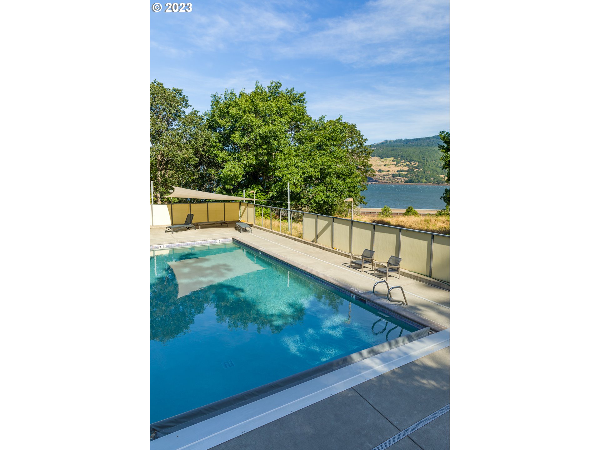 27 MOSIER CREEK PL