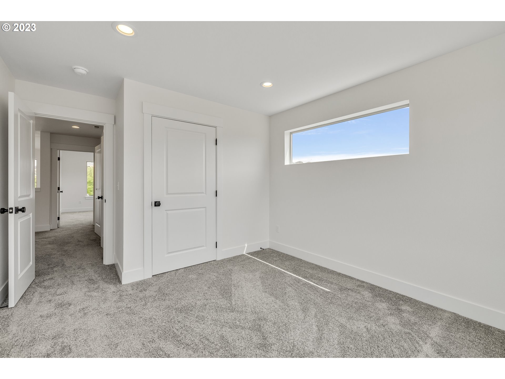 156 SOUTHSHORE AVE