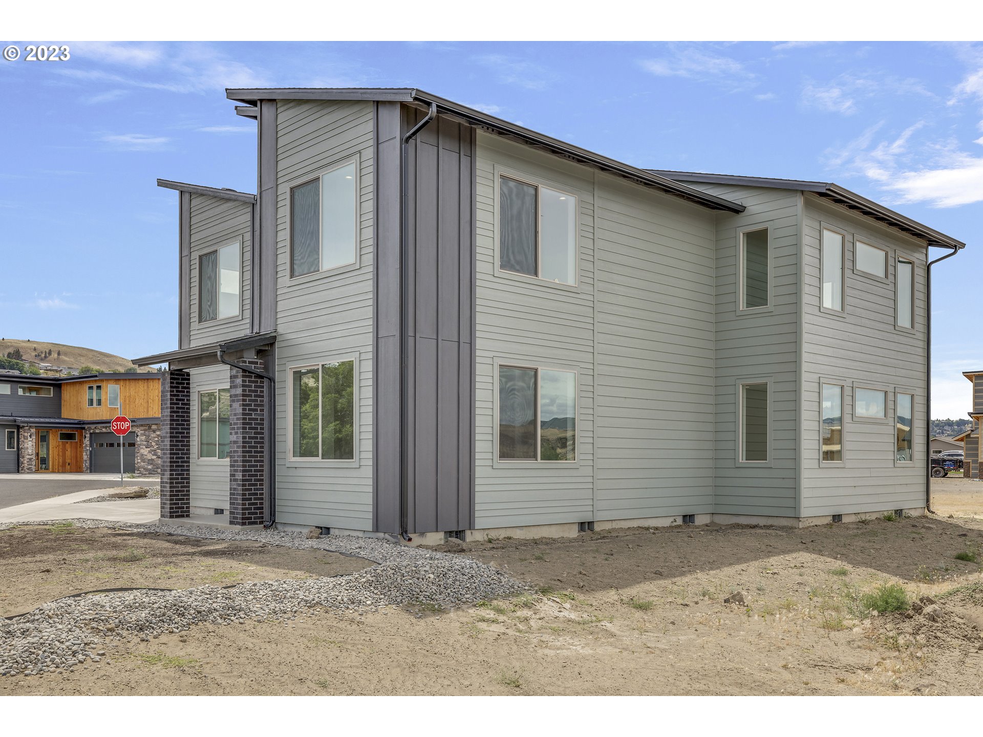 156 SOUTHSHORE AVE