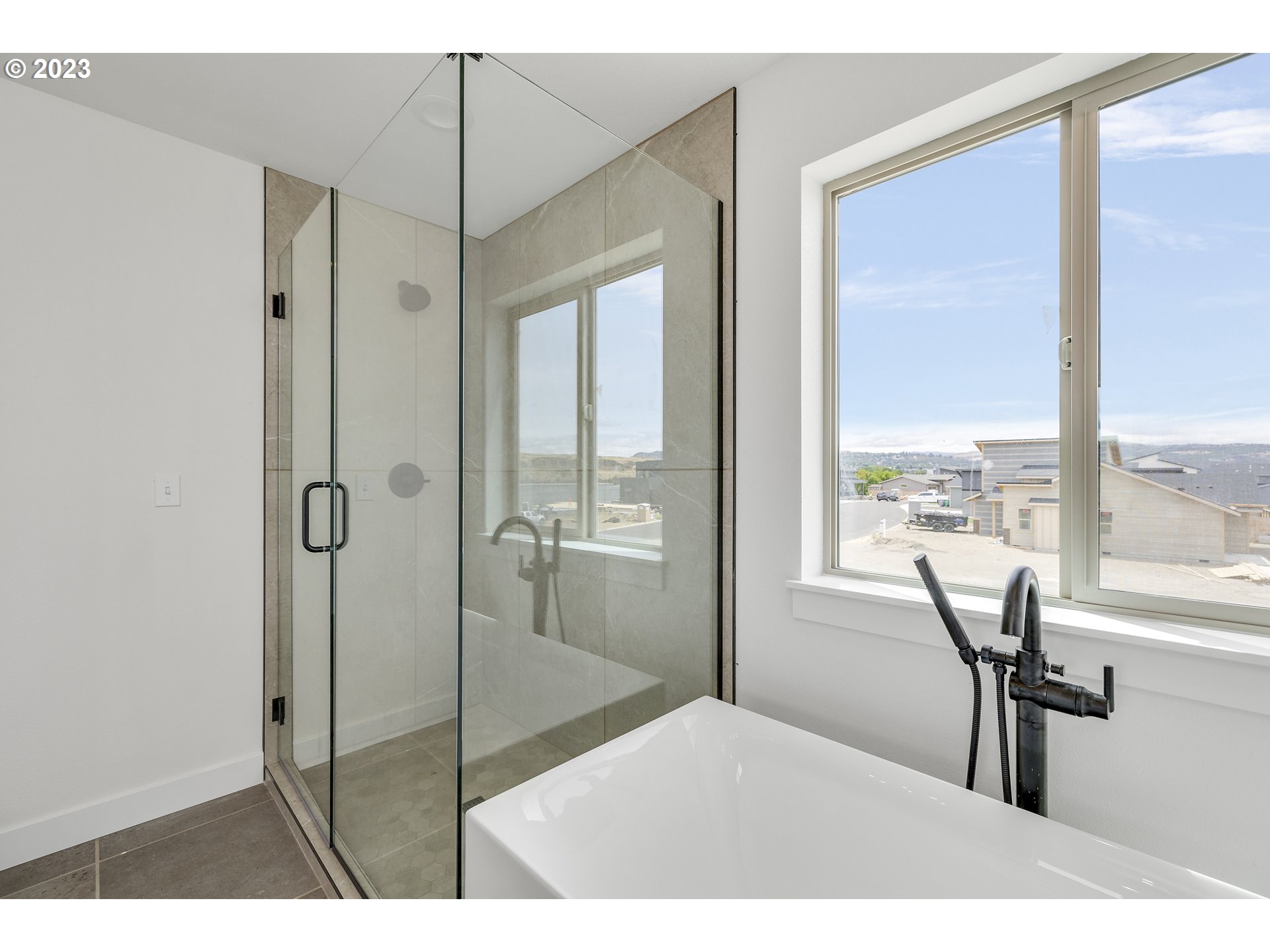 156 SOUTHSHORE AVE