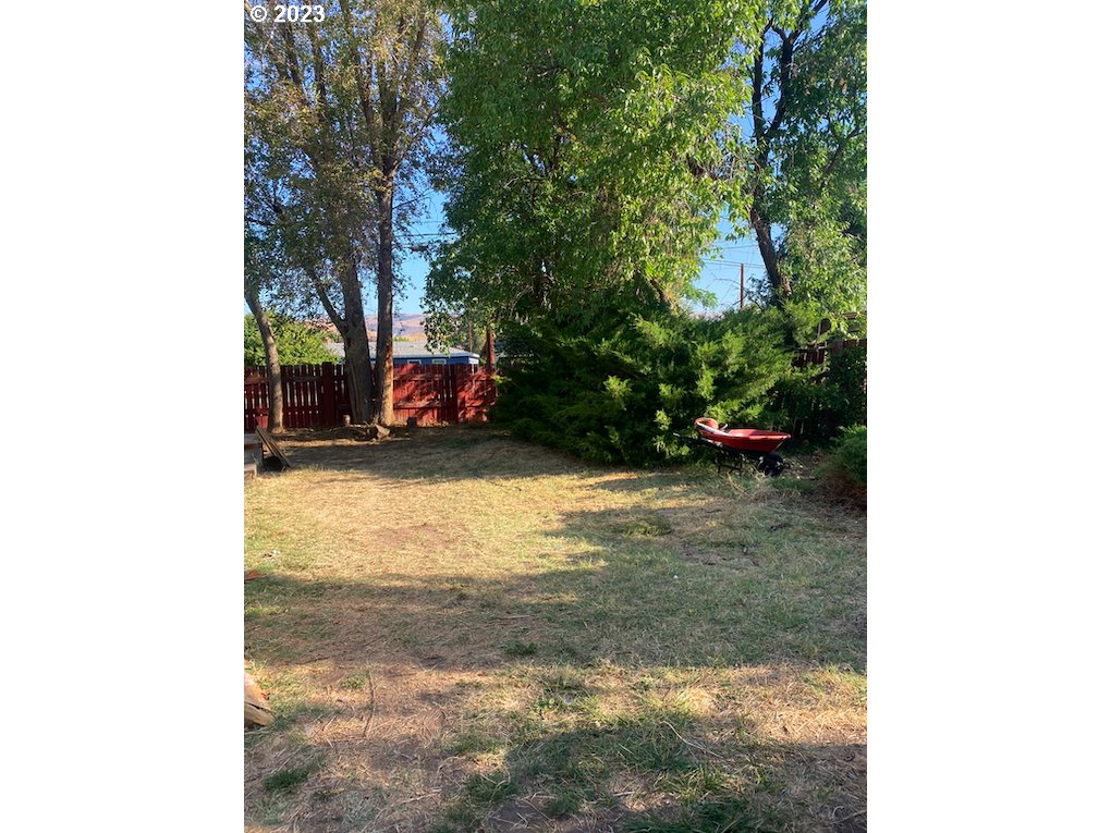 850 HOSTETLER WAY