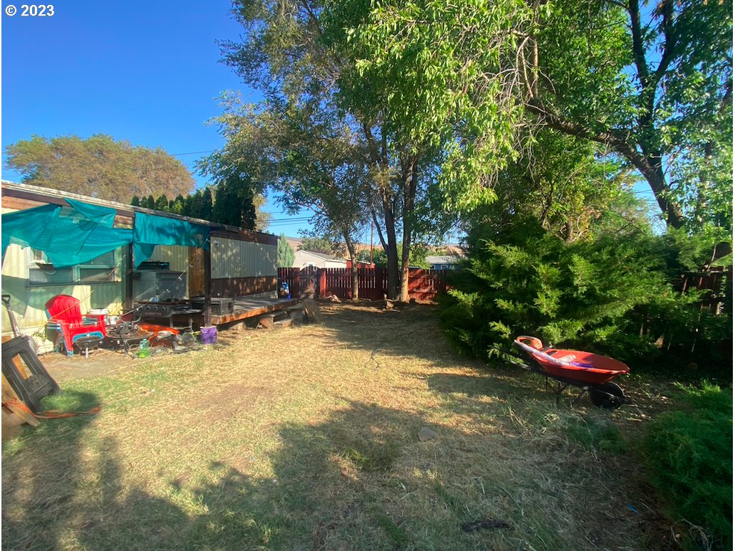 850 HOSTETLER WAY