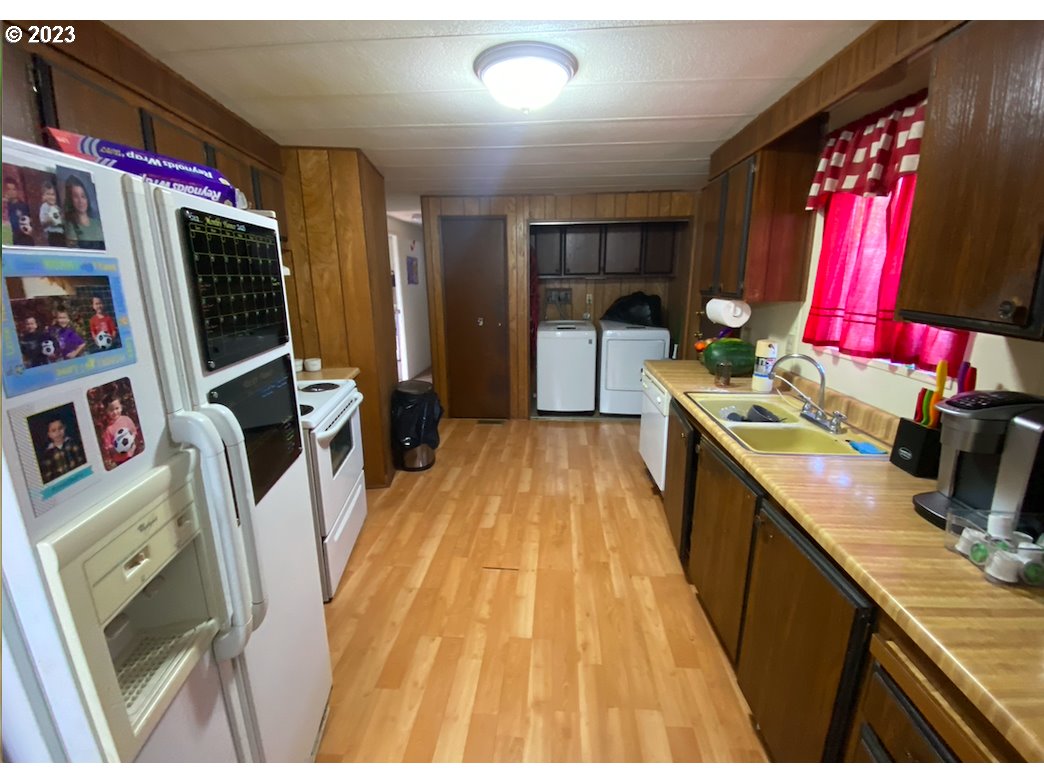 850 HOSTETLER WAY