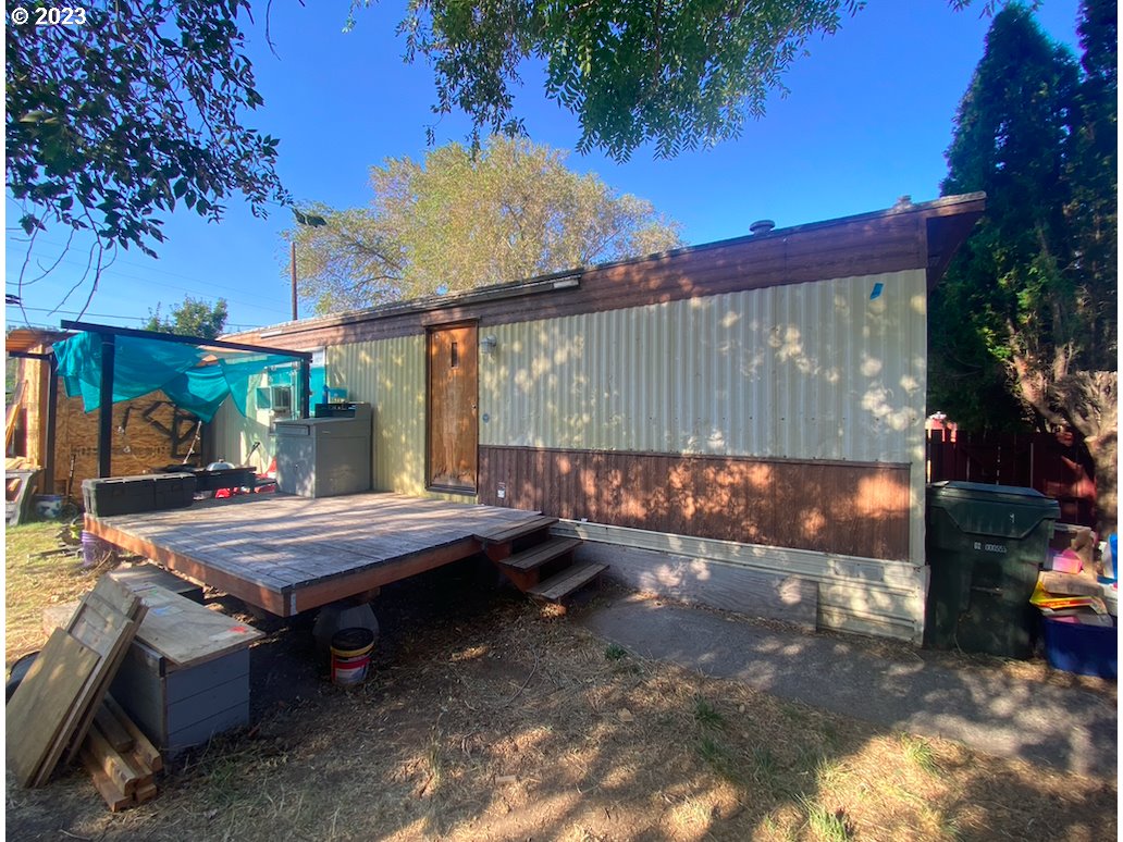 850 HOSTETLER WAY