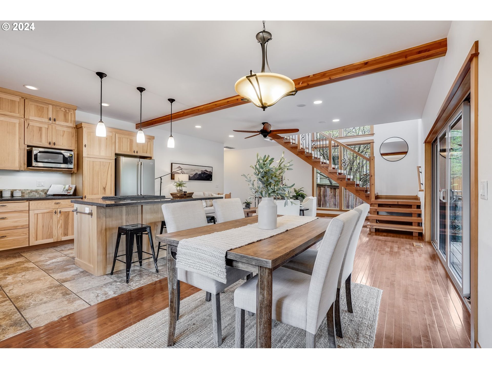 1822 MAY ST