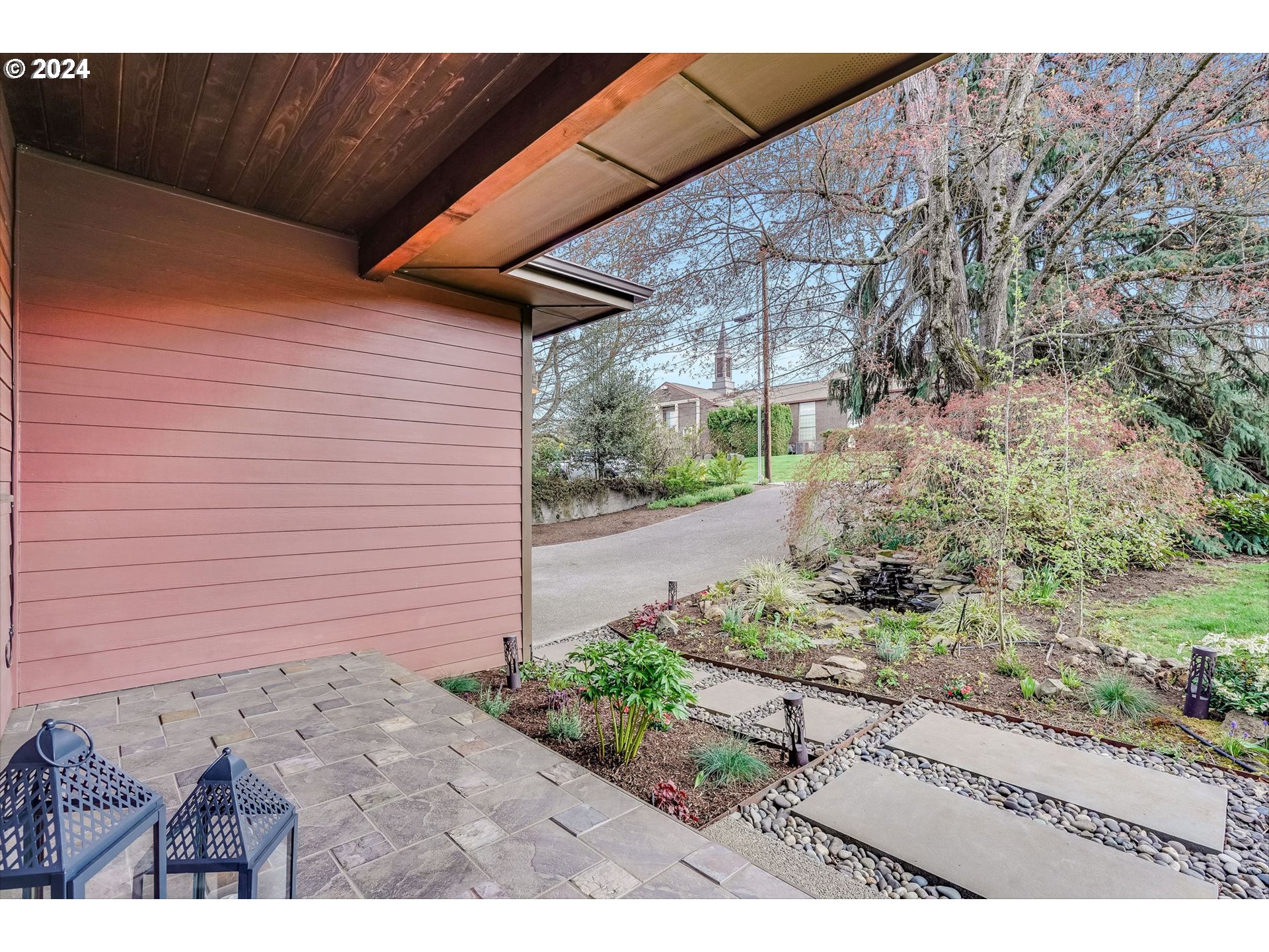 1822 MAY ST