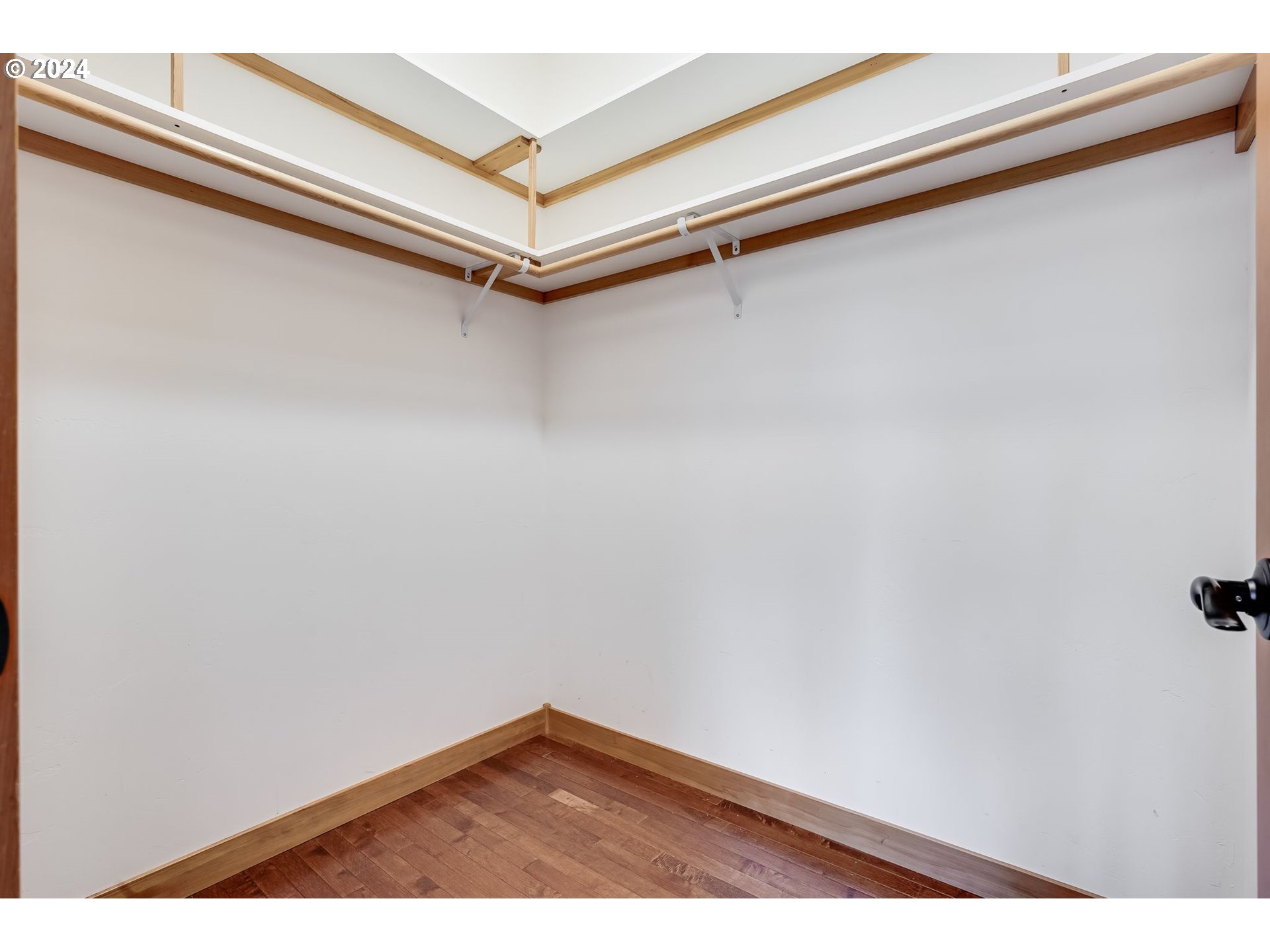 1822 MAY ST