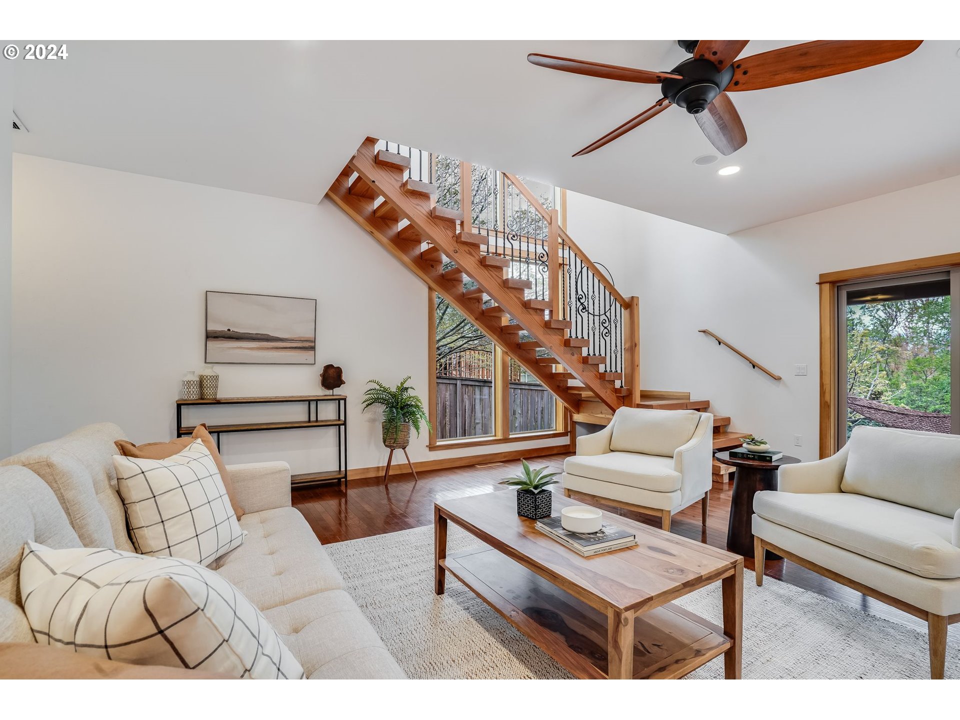 1822 MAY ST