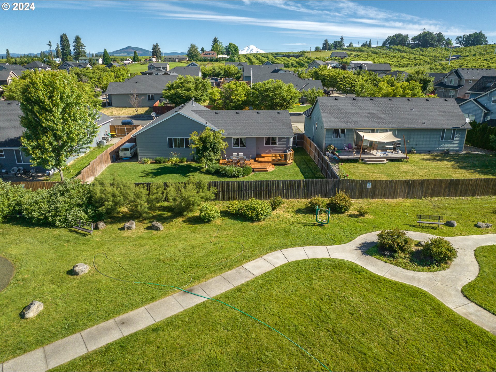 3514 JONES LOOP