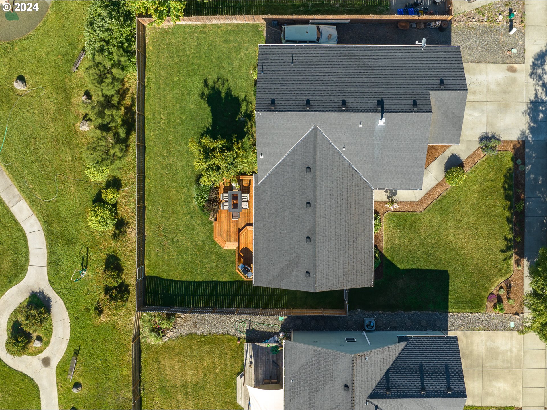 3514 JONES LOOP