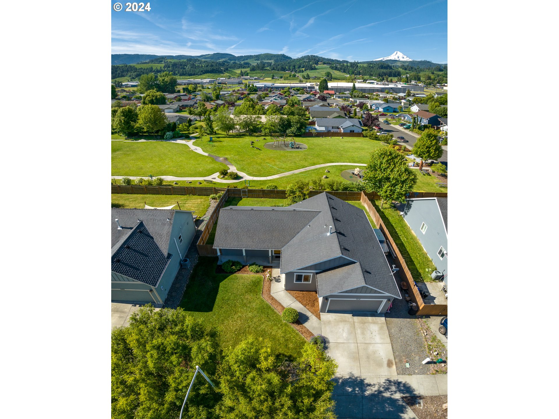 3514 JONES LOOP
