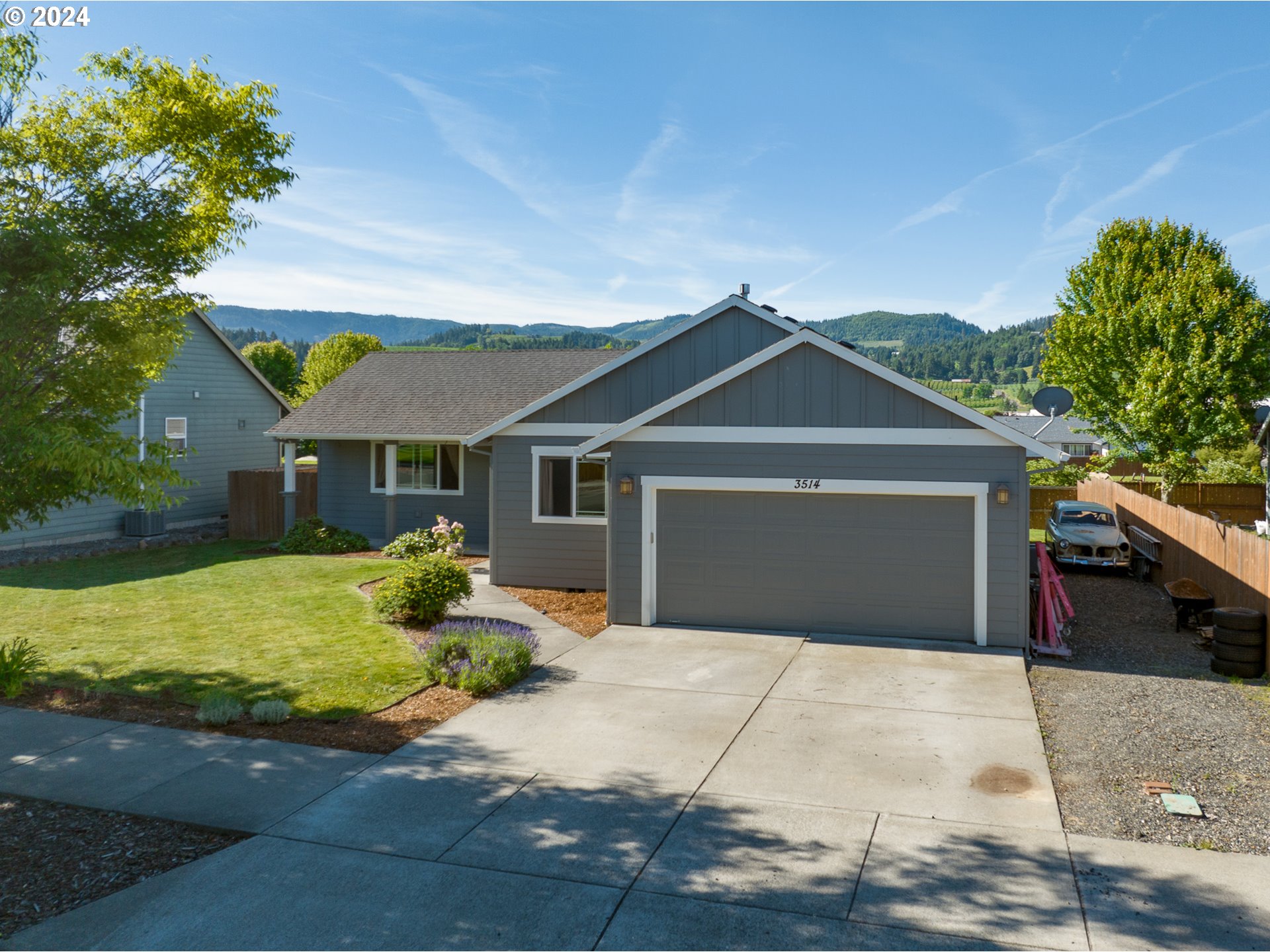 3514 JONES LOOP