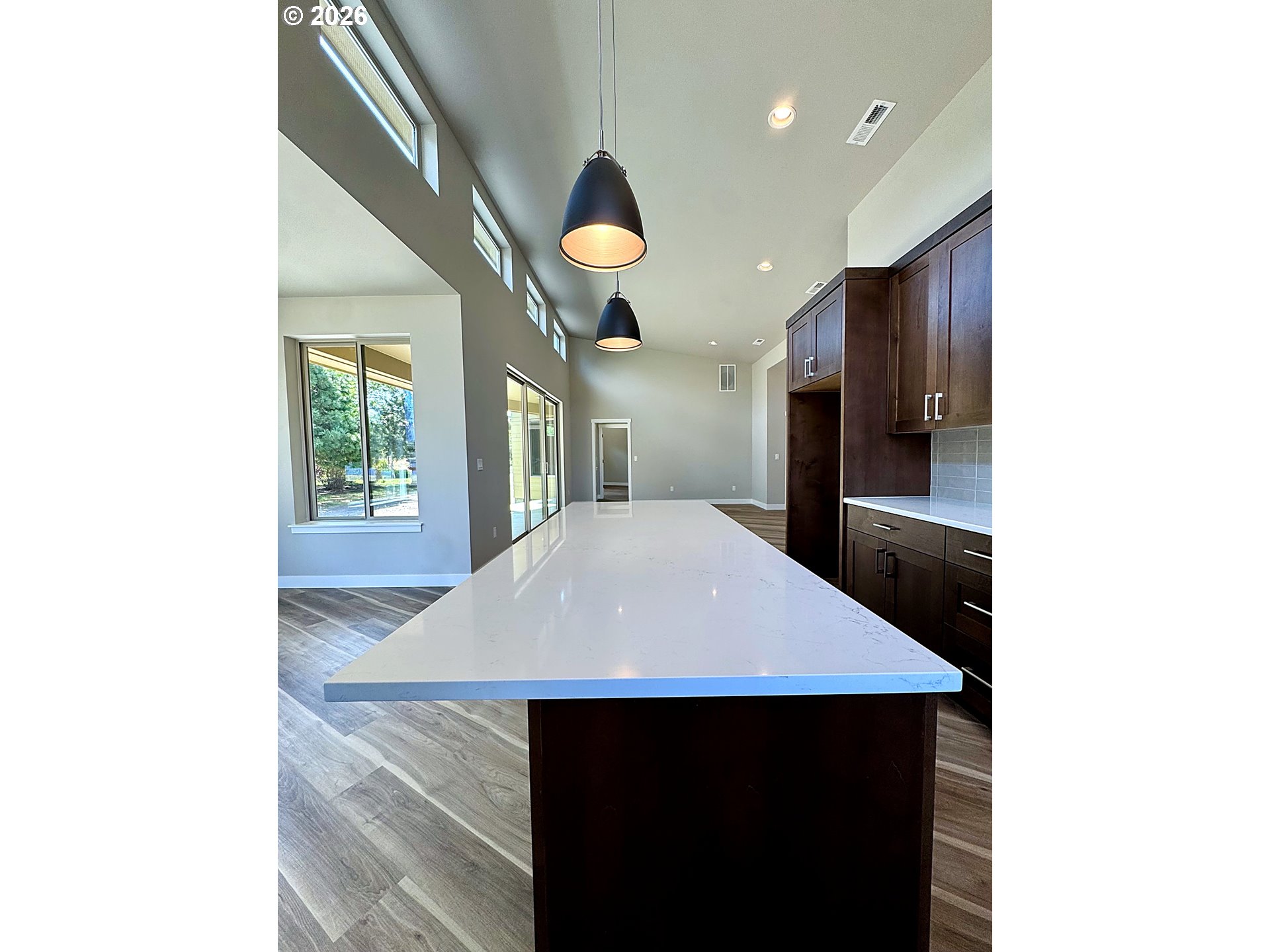 155 SOUTHSHORE AVE