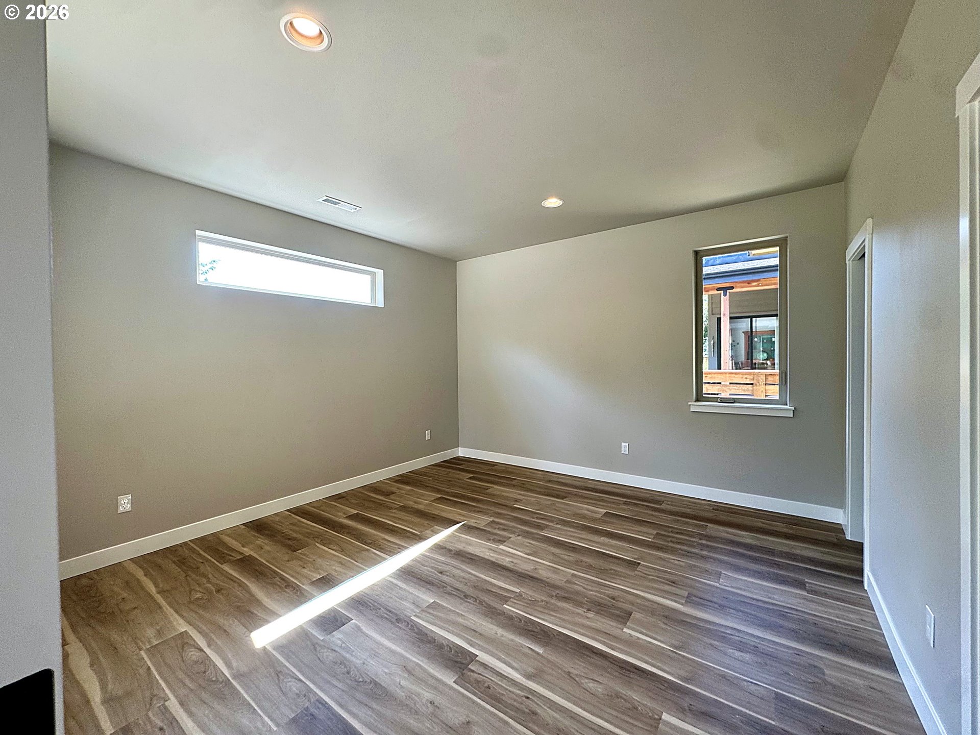 155 SOUTHSHORE AVE