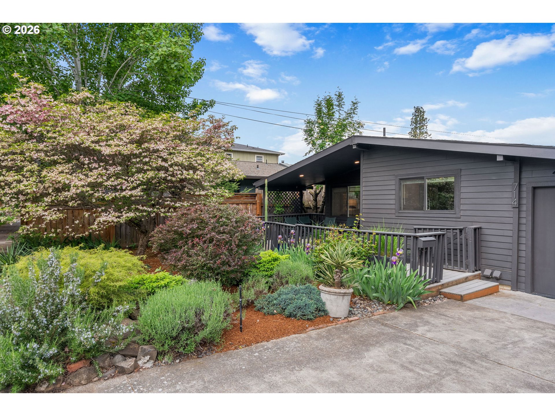 714 PROSPECT AVE