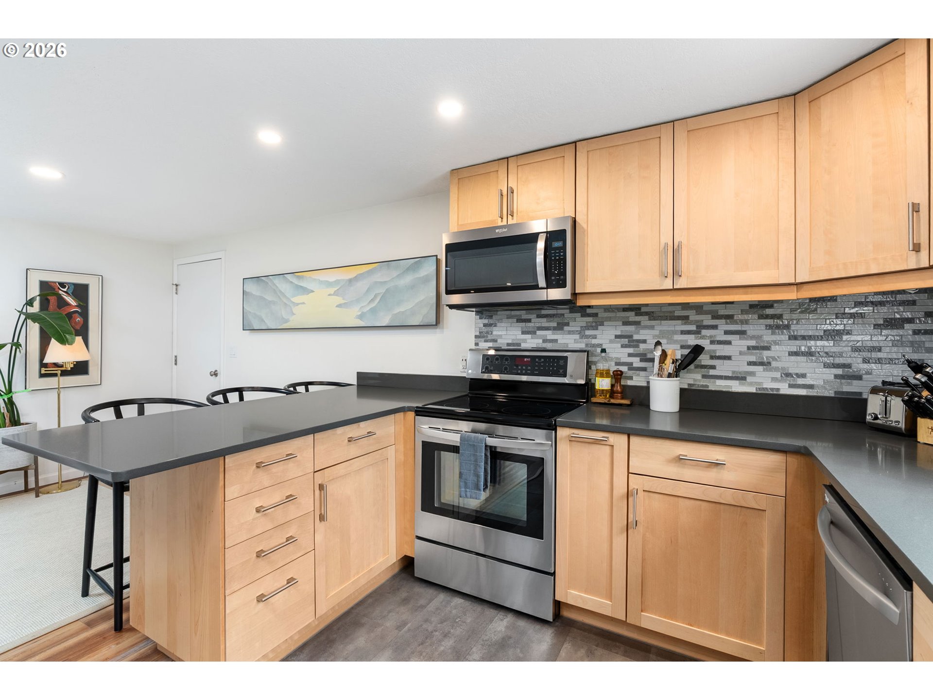 714 PROSPECT AVE