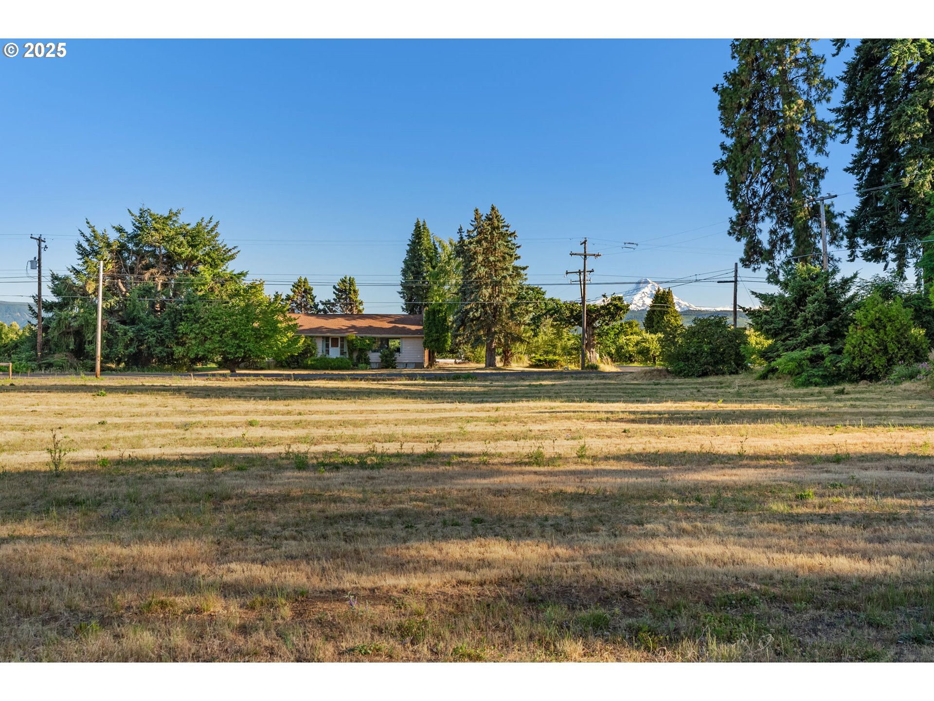 3856 BELMONT DR