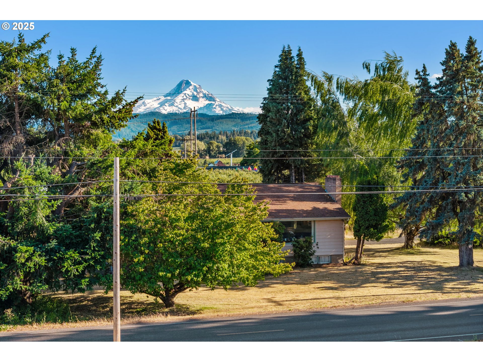 3856 BELMONT DR