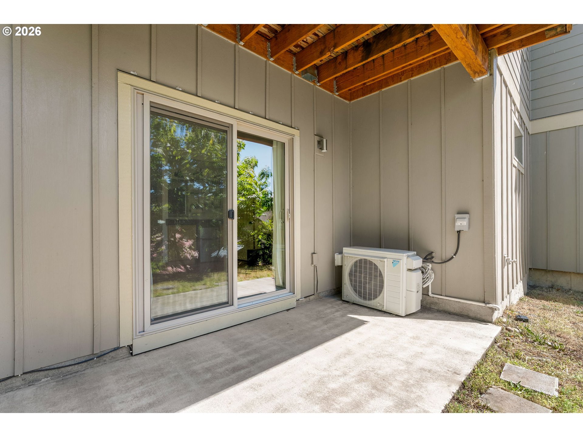 511 SE UPPER WYERS