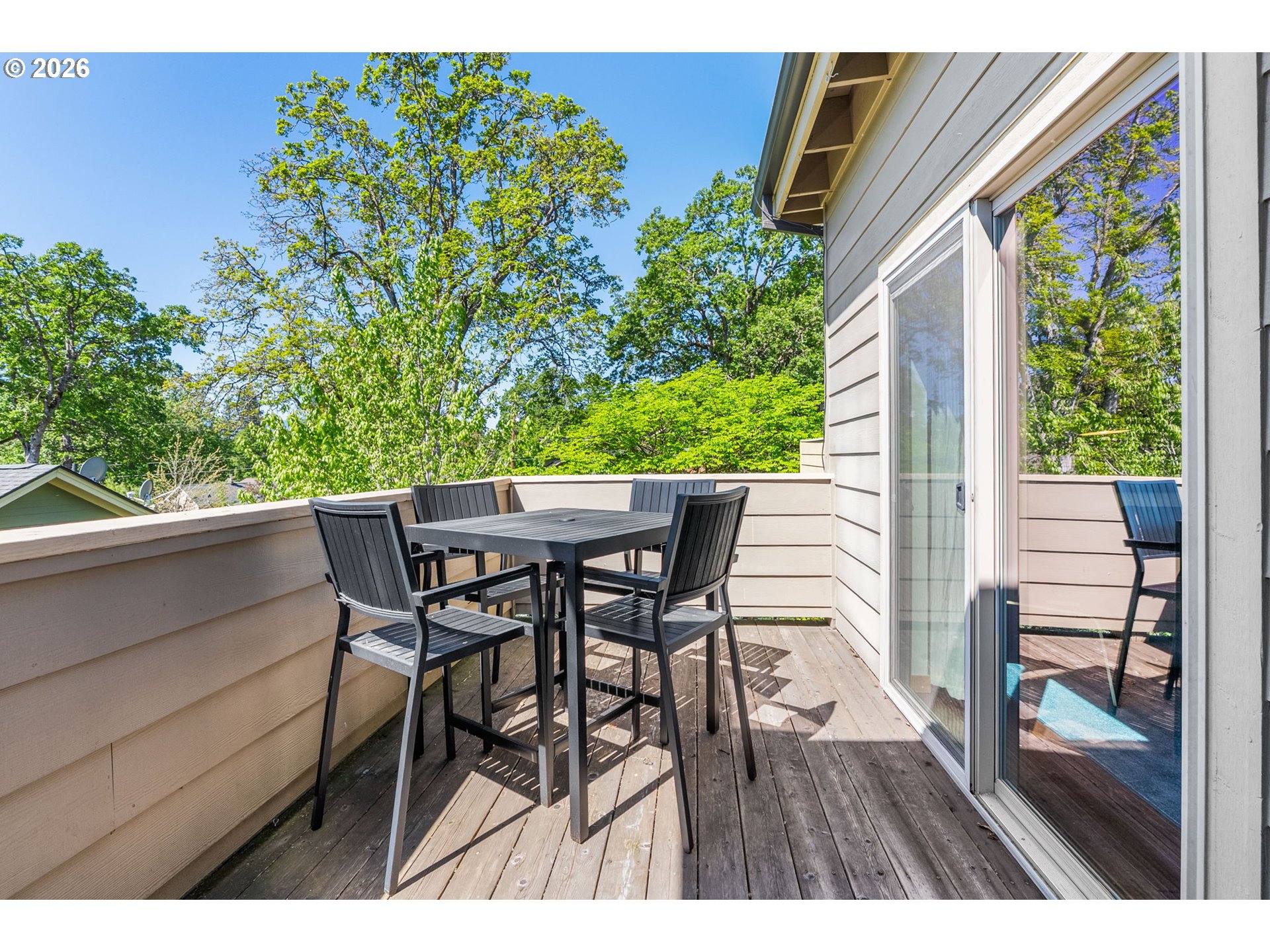 511 SE UPPER WYERS