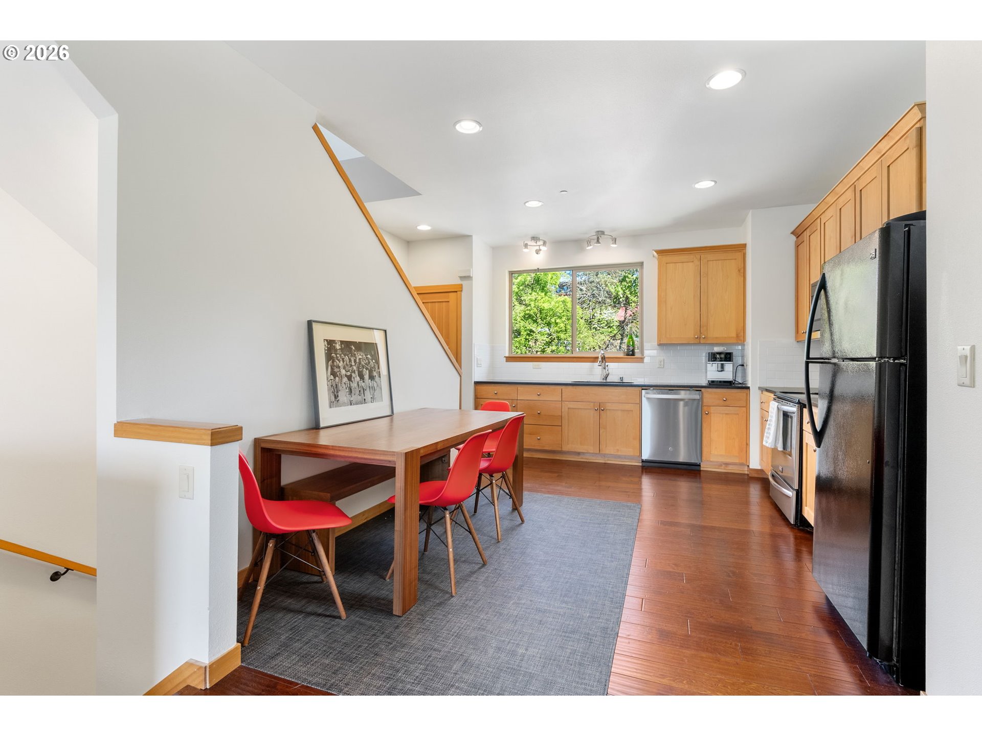 511 SE UPPER WYERS