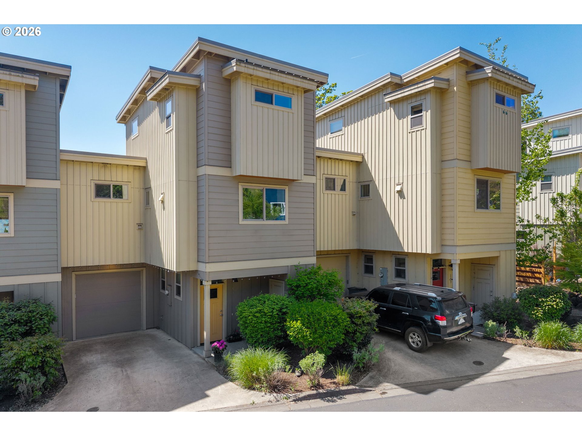 511 SE UPPER WYERS
