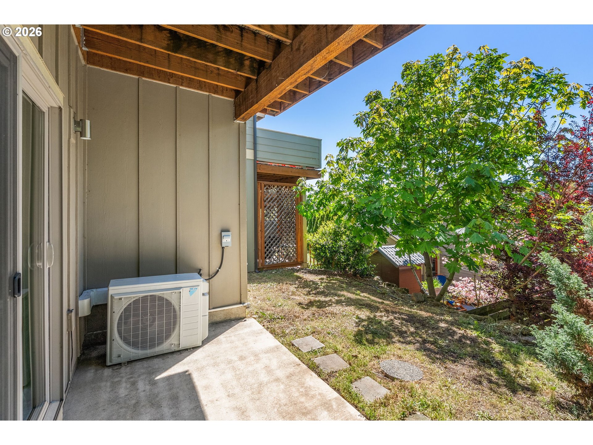 511 SE UPPER WYERS