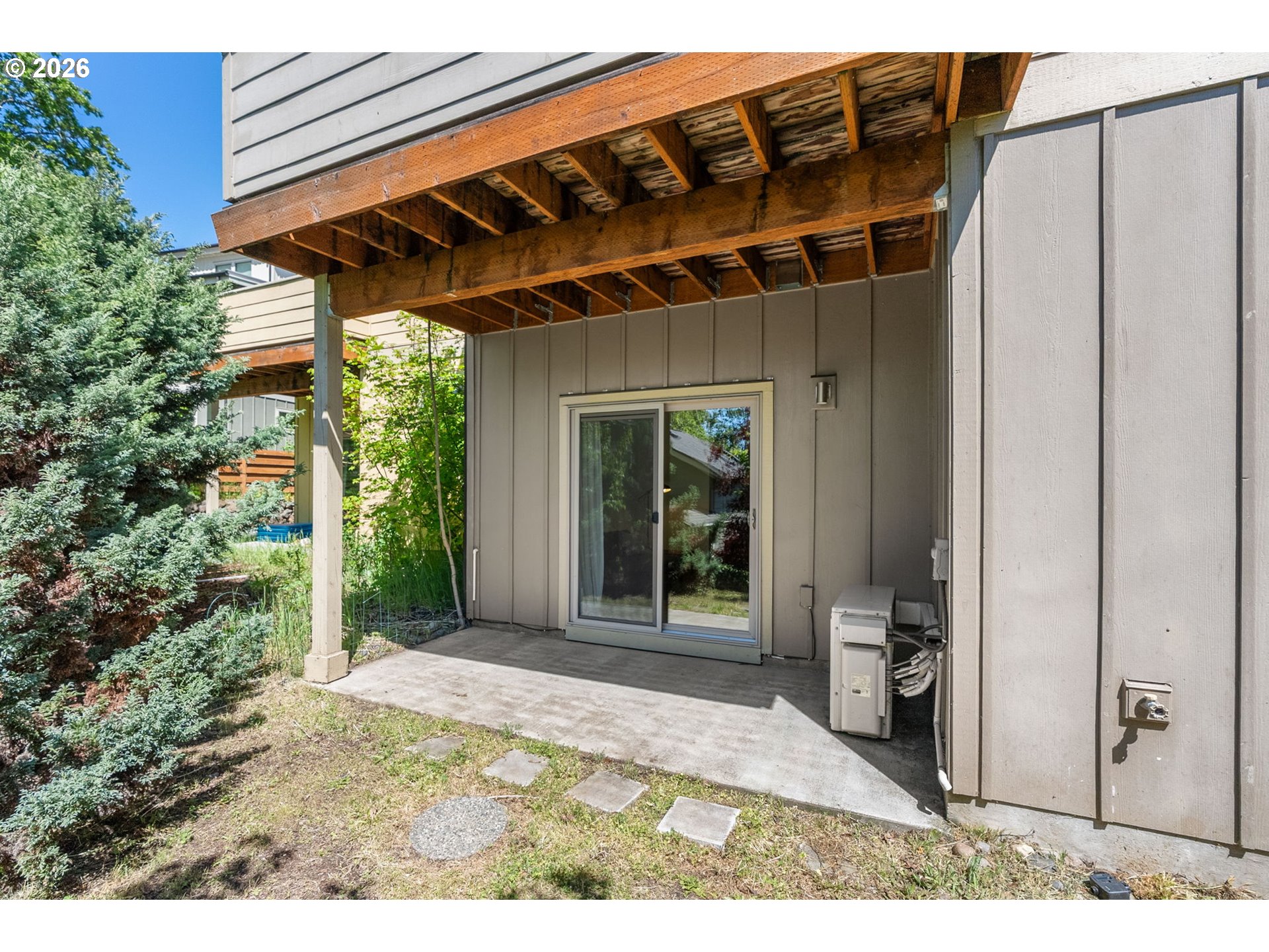 511 SE UPPER WYERS