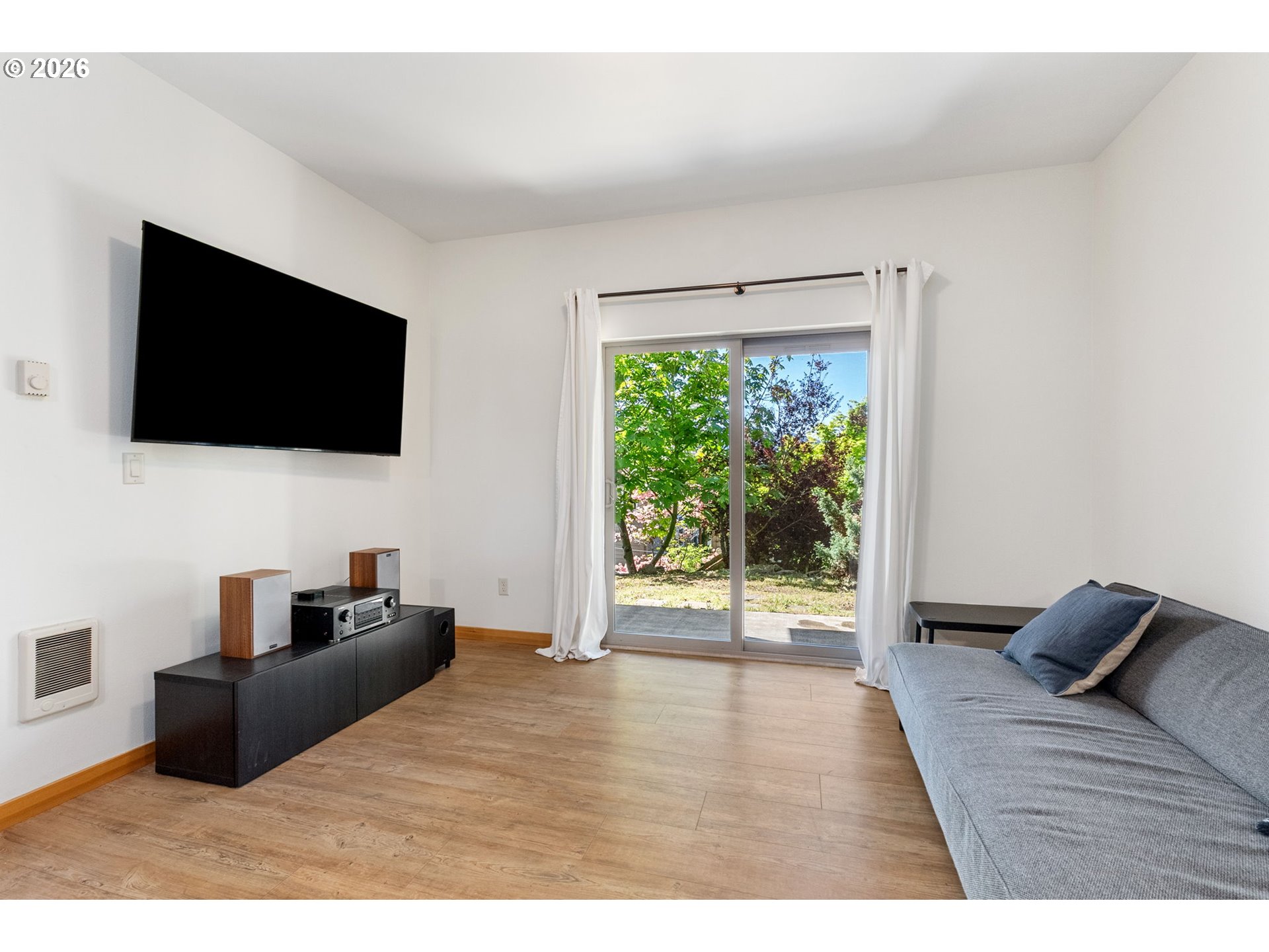 511 SE UPPER WYERS