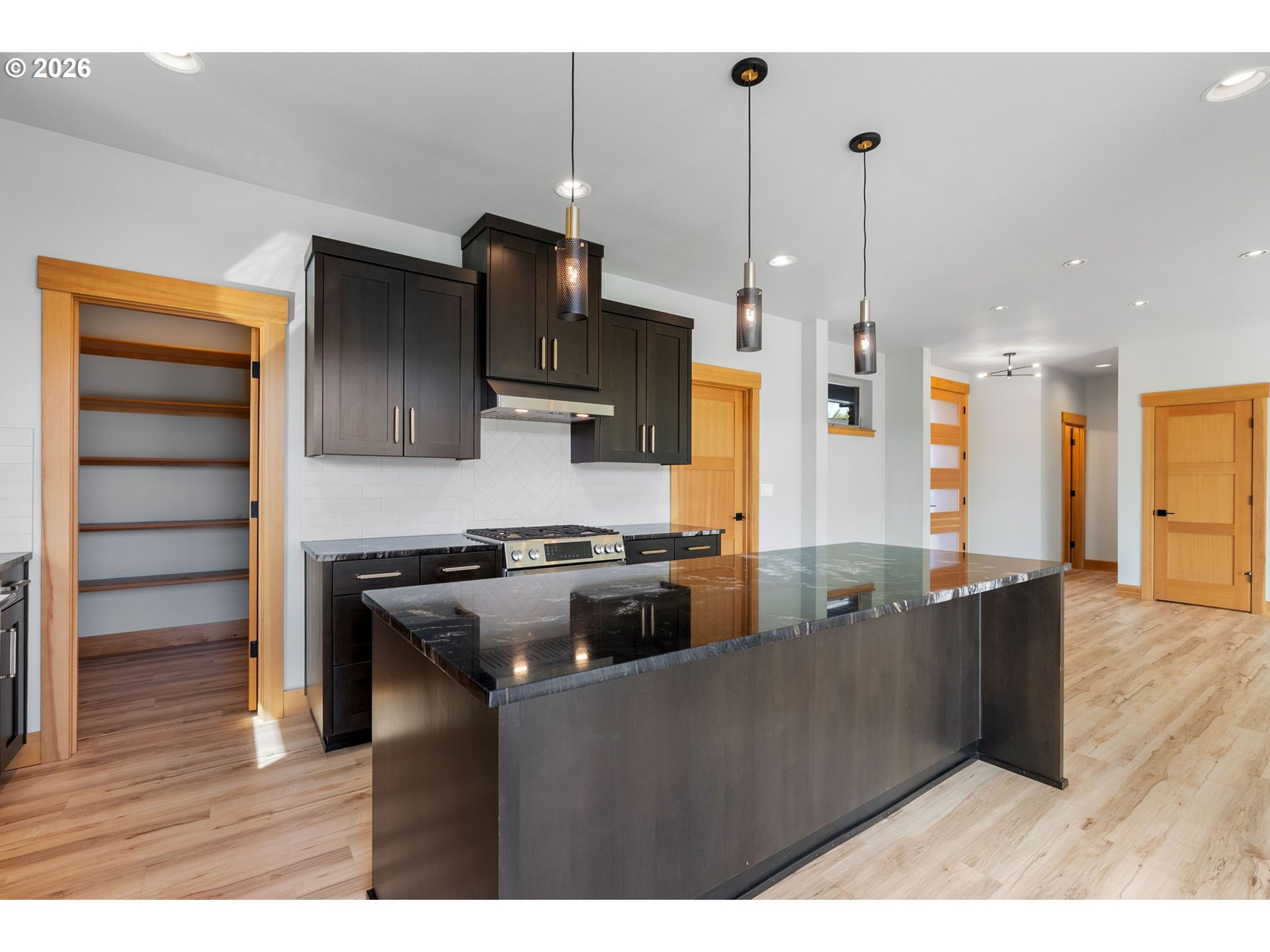 100 SOUTHSHORE AVE