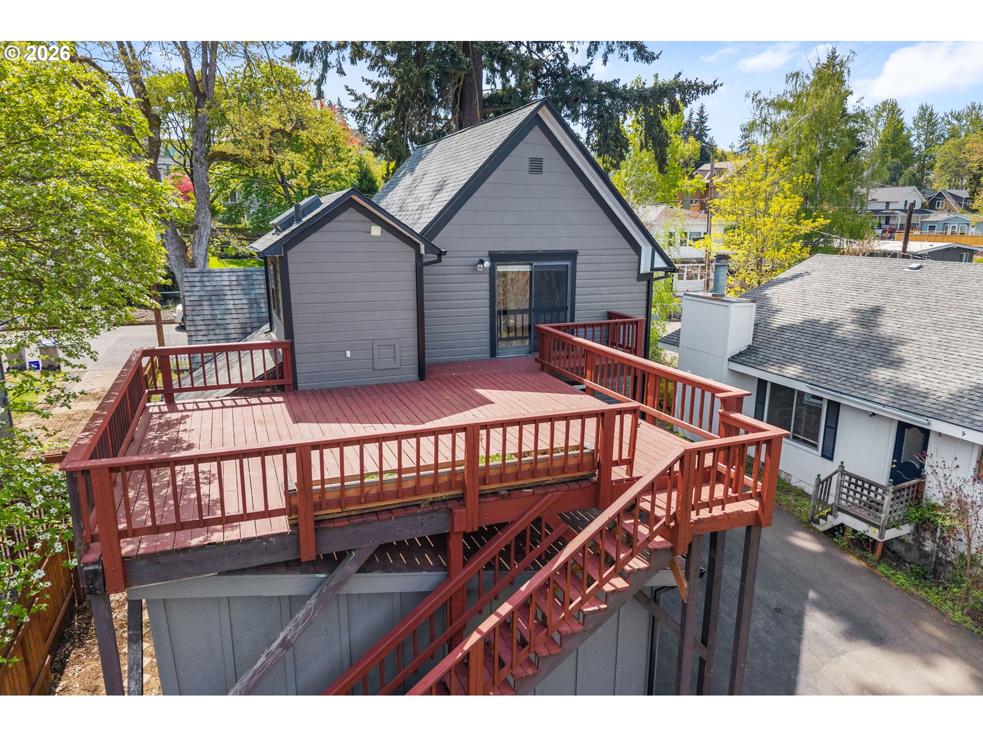 1220 EUGENE ST