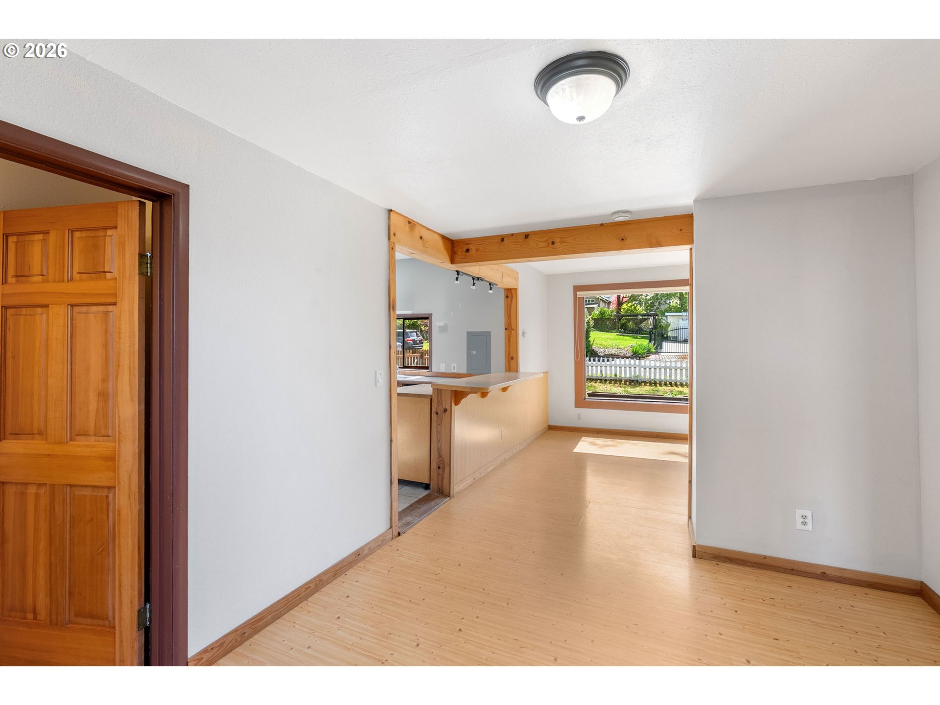 1220 EUGENE ST