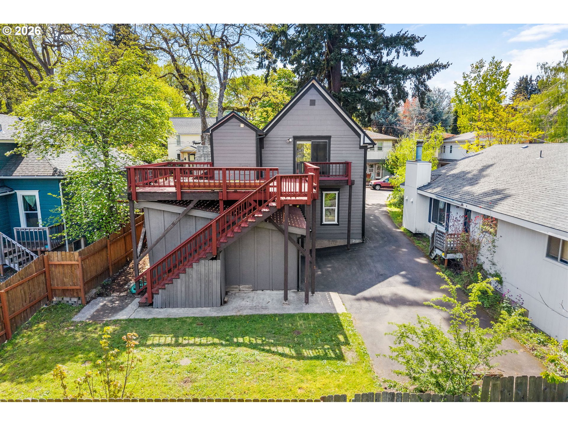 1220 EUGENE ST