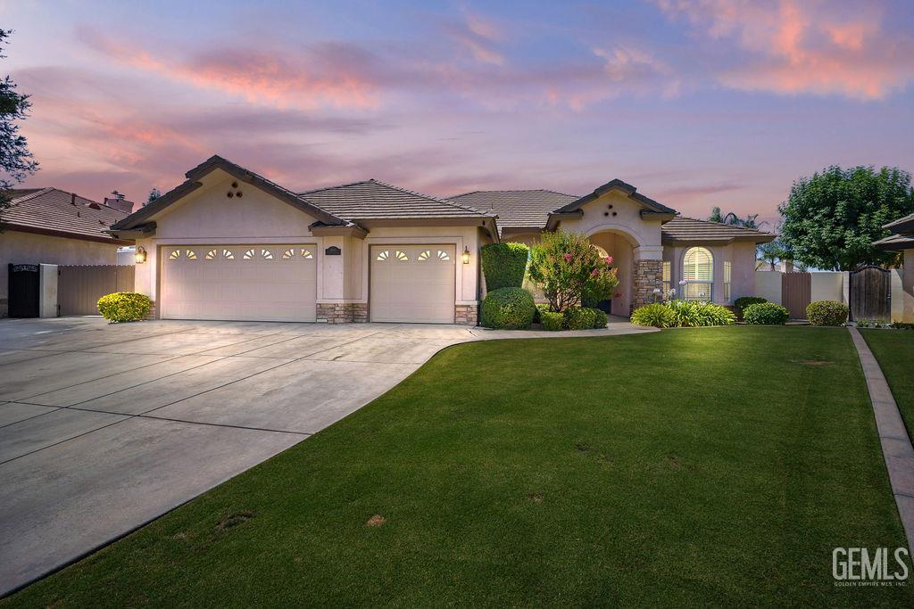 11609 Silver Crown Avenue