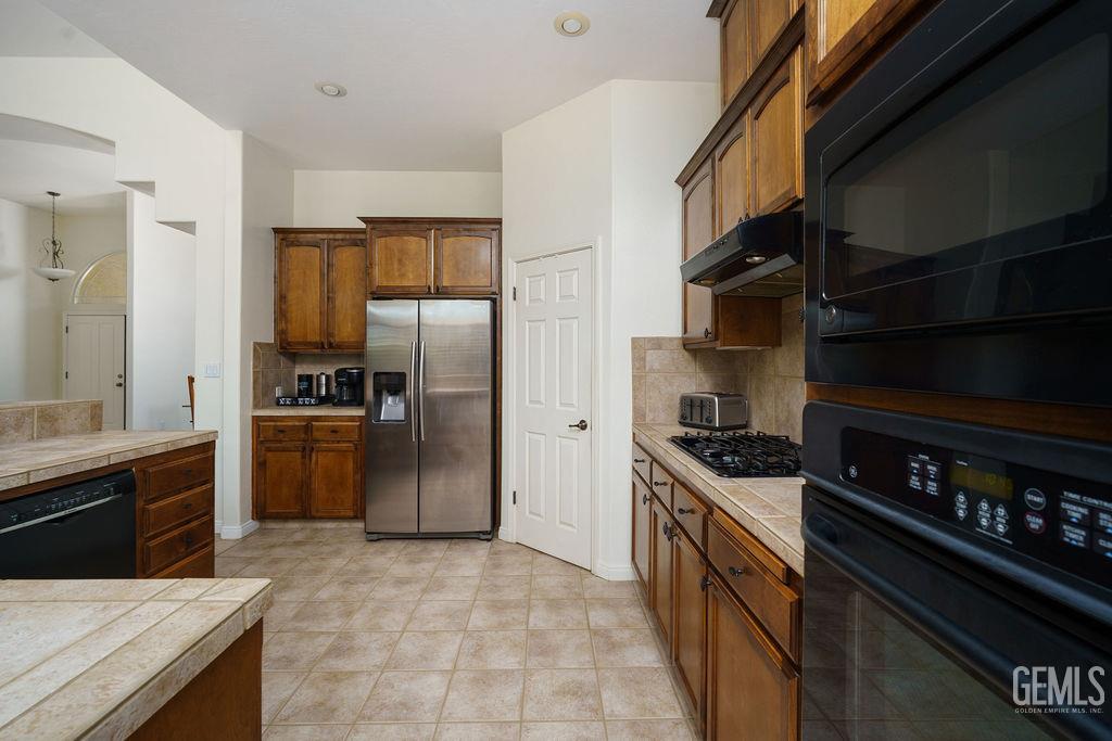 11609 Silver Crown Avenue