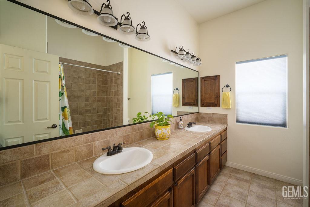 11609 Silver Crown Avenue