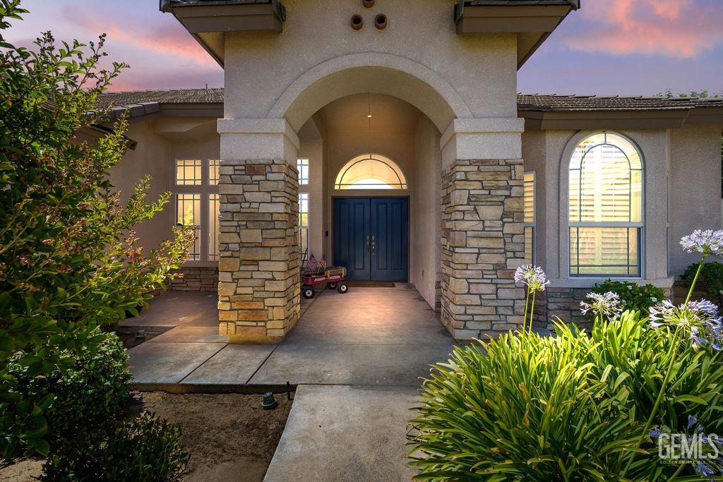 11609 Silver Crown Avenue