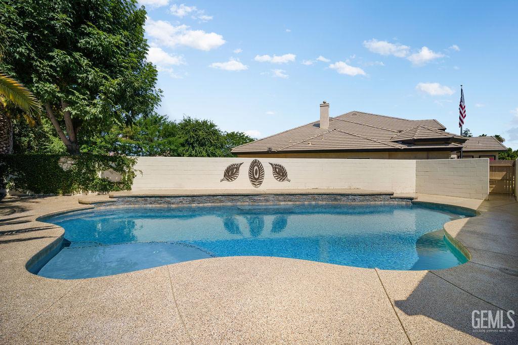 11609 Silver Crown Avenue