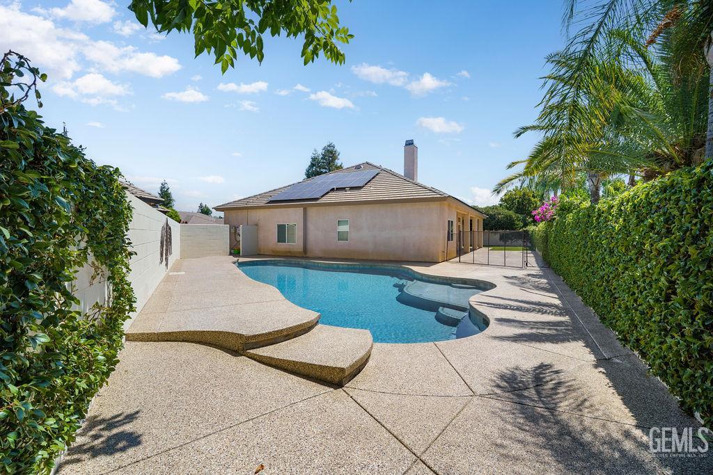 11609 Silver Crown Avenue