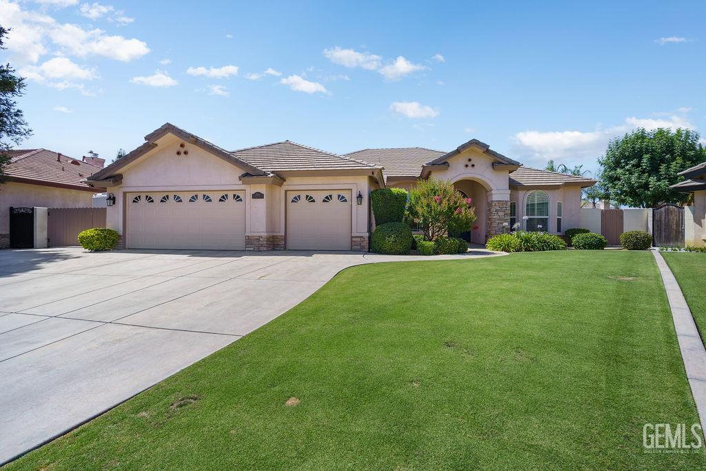 11609 Silver Crown Avenue